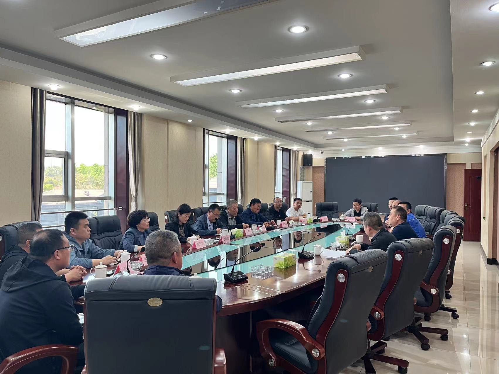 山西反坡煤業(yè)有限責(zé)任公司 長子縣人大蒞臨公司開展調(diào)研煤矸石綜合利用建設(shè)項目